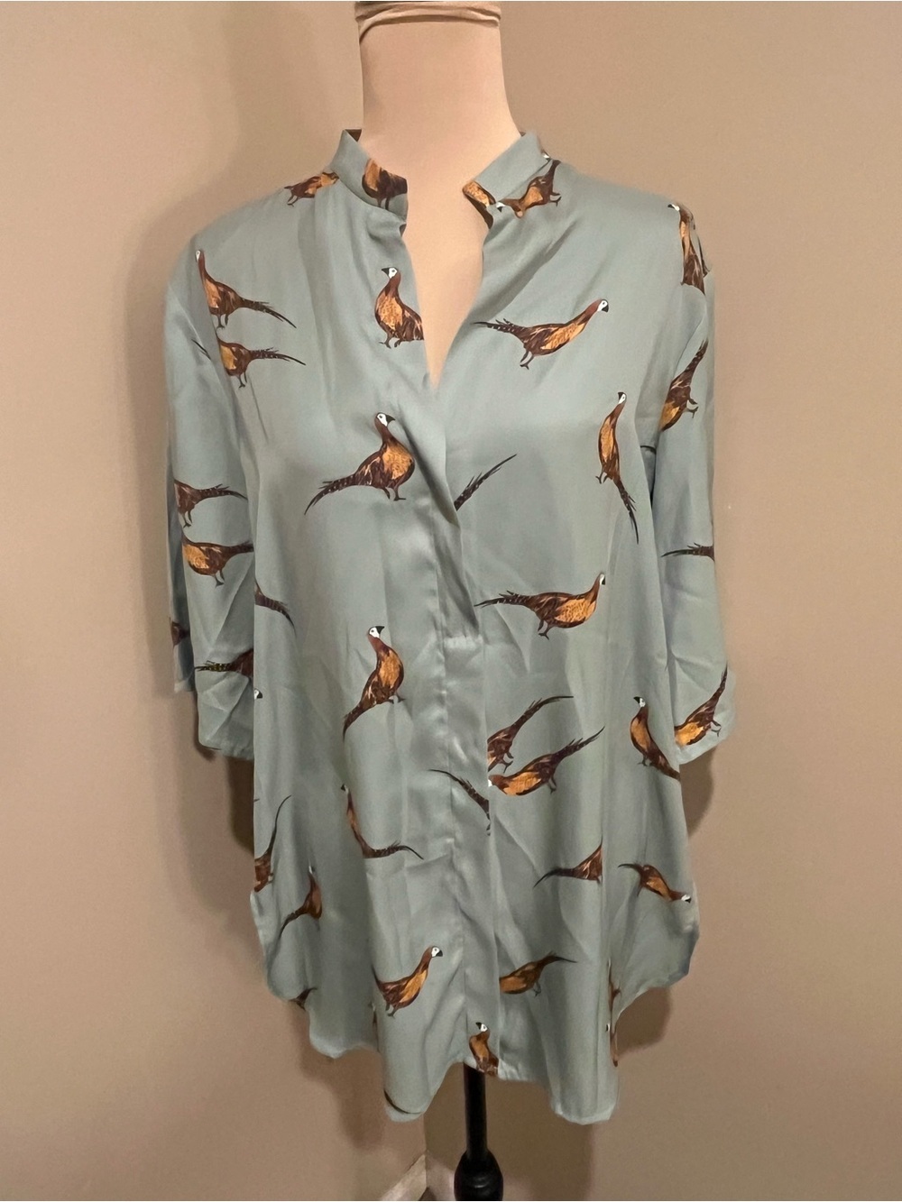 Zara Light Green Tunic with Pheasants Tab Collar, Medium